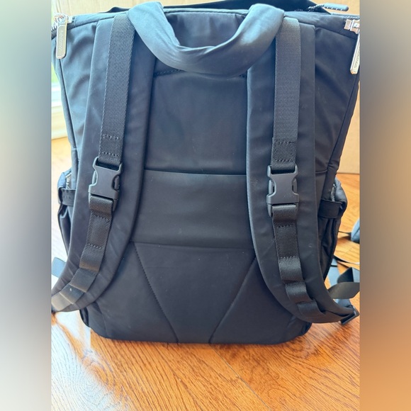 lululemon athletica Black Nylon Parent Backpack/Diaper Bag - Picture 7 of 14